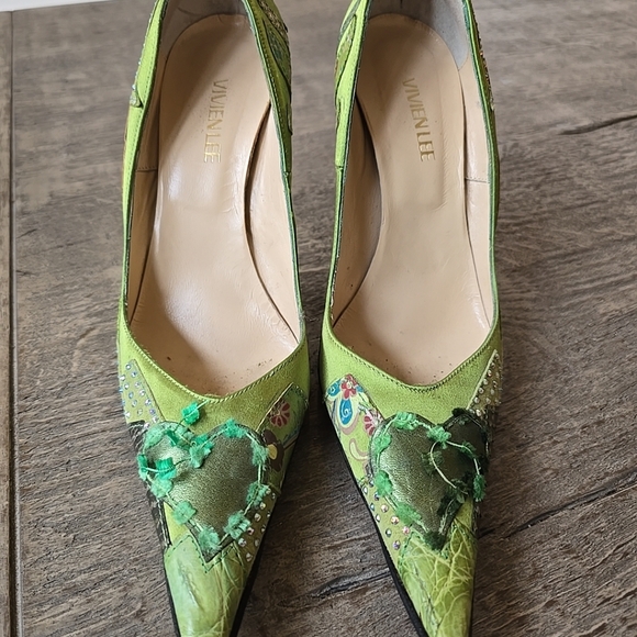 Vivien Lee Women’s Stunning Green Fabric Designer Heels Stilettos Size 38 1/2 - Picture 4 of 15